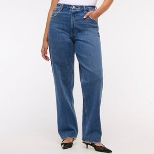 Abercrombie & Fitch Curve Love The 90s Straight Ultra High Rise Jeans